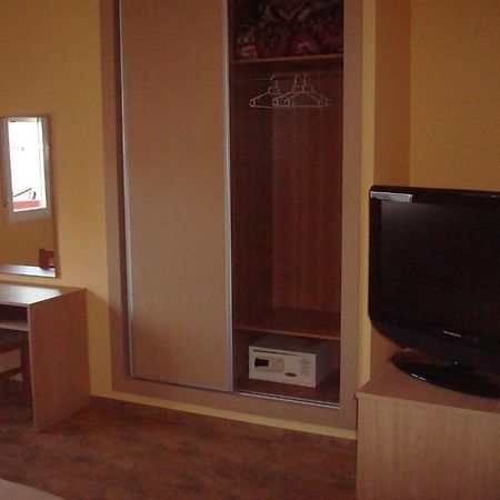 Hotel Los Chiles Villanueva Del Arzobispo Cameră foto